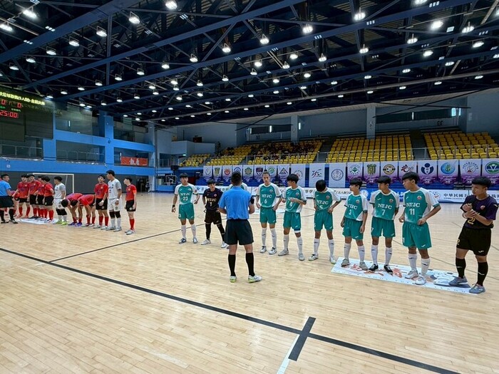 114 學年度高中男子足球聯賽決賽圖片