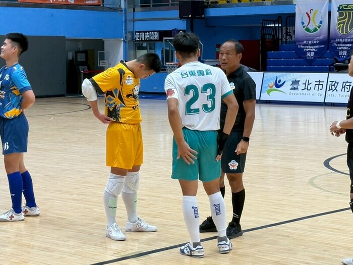 114 學年度高中男子足球聯賽決賽圖片