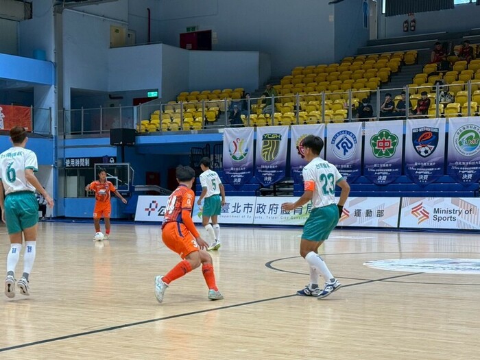 114 學年度高中男子足球聯賽決賽圖片