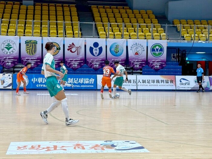 114 學年度高中男子足球聯賽決賽圖片