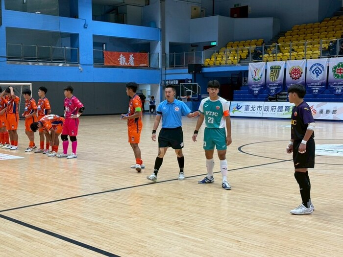 114 學年度高中男子足球聯賽決賽圖片