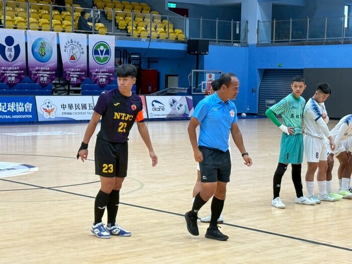 114 學年度高中男子足球聯賽決賽圖片