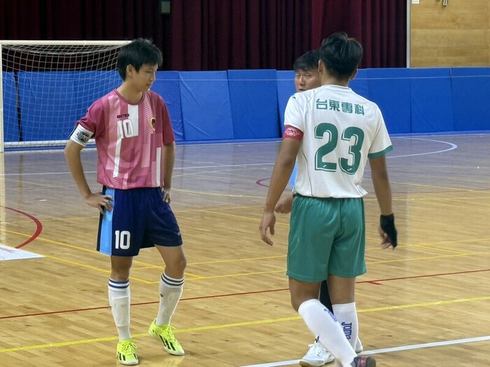 114 學年度高中足球聯賽預賽圖片