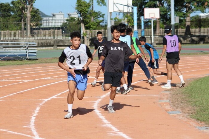 97週年校慶暨運動大會:大隊接力-04圖片