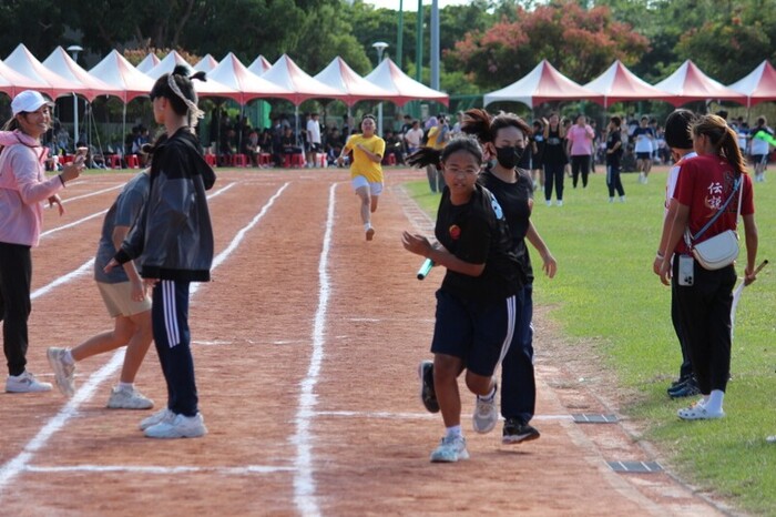 97週年校慶暨運動大會:大隊接力-03圖片