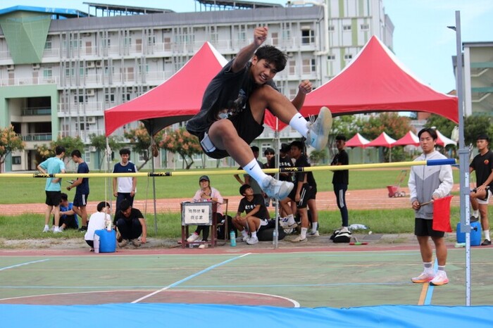 97週年校慶暨運動大會:跳高-01圖片