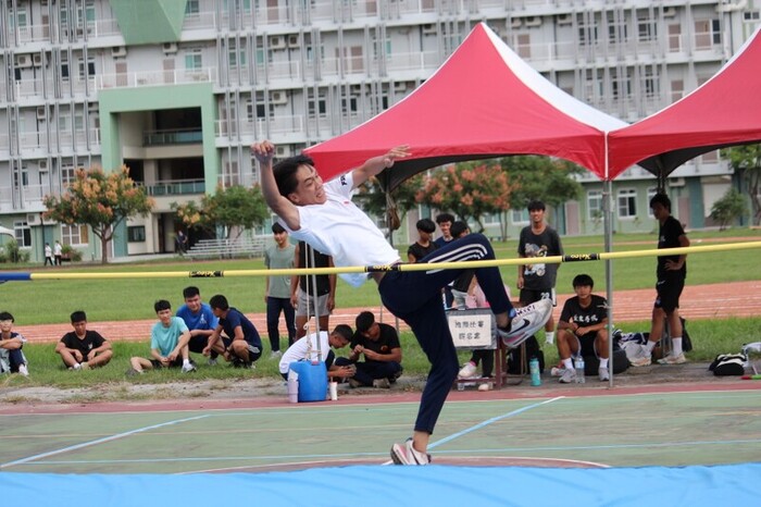 97週年校慶暨運動大會:跳高-01圖片