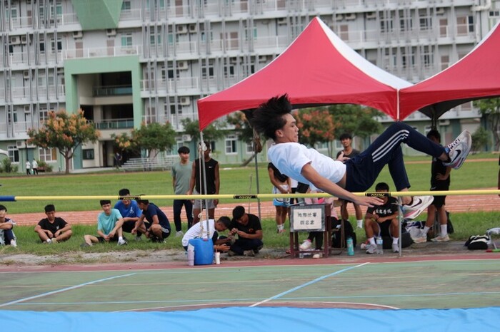 97週年校慶暨運動大會:跳高-01圖片