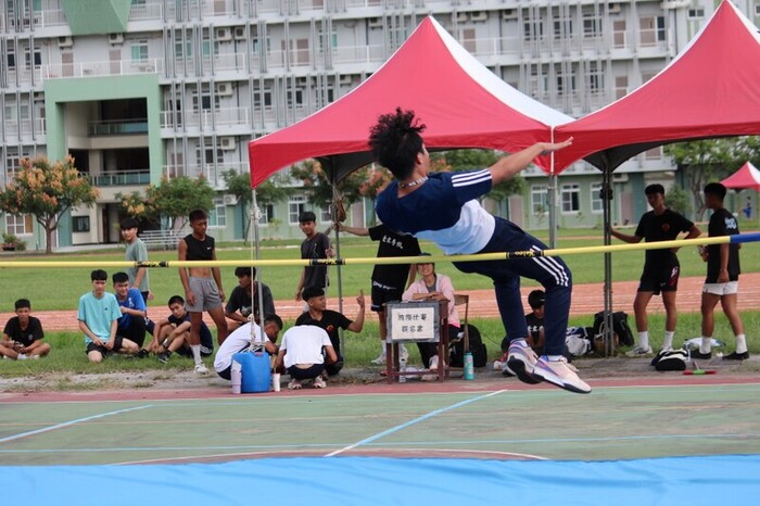 97週年校慶暨運動大會:跳高-01圖片