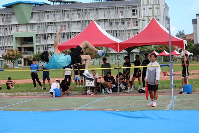 97週年校慶暨運動大會:跳高-01圖片