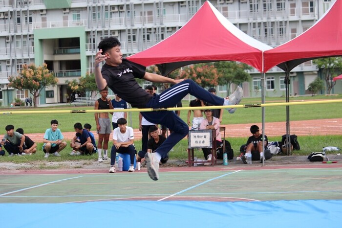 97週年校慶暨運動大會:跳高-01圖片