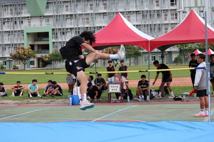 97週年校慶暨運動大會:跳高-01圖片