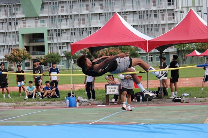 97週年校慶暨運動大會:跳高-01圖片