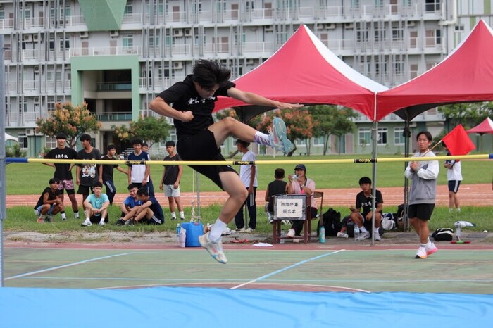 97週年校慶暨運動大會:跳高-01圖片