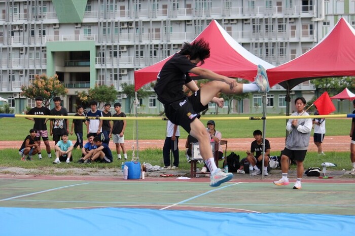 97週年校慶暨運動大會:跳高-01圖片