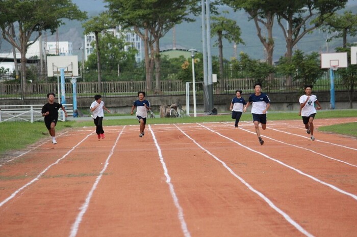 97週年校慶暨運動大會:200M圖片