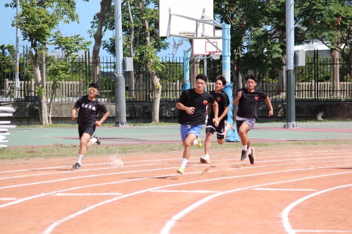 97週年校慶暨運動大會:200M圖片