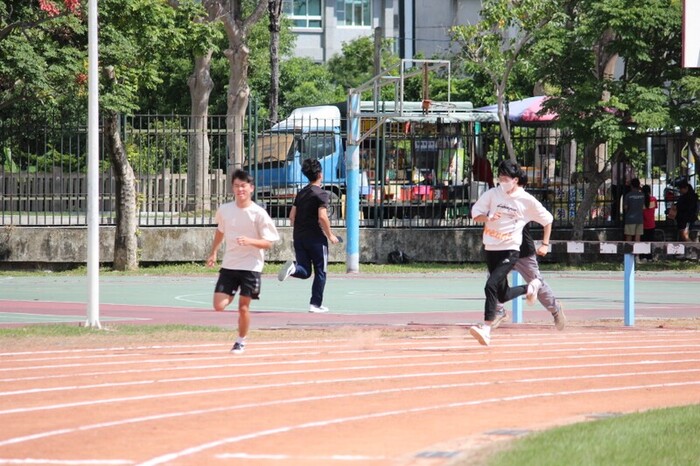 97週年校慶暨運動大會:200M圖片