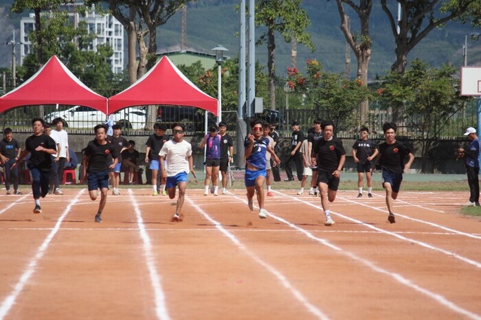 97週年校慶暨運動大會:100M-02圖片