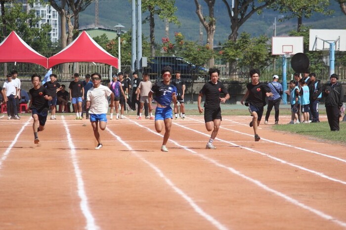 97週年校慶暨運動大會:100M-02圖片