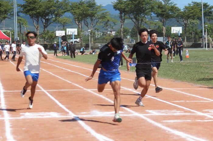 97週年校慶暨運動大會:100M-02圖片