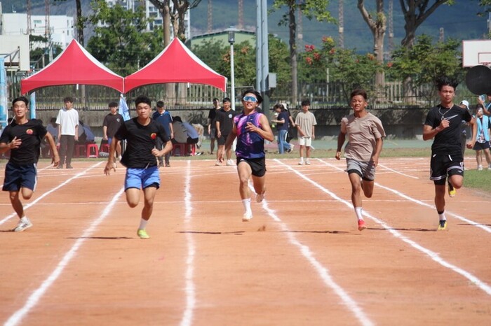 97週年校慶暨運動大會:100M-02圖片