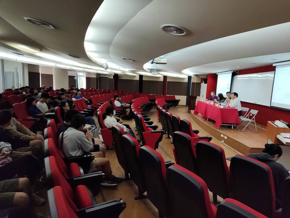 課外活動組「114年校生講堂~校長有約活動」(114/12/11(四))圖片